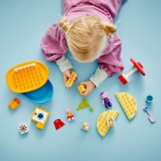 Imagine LEGO DUPLO EXCURSIA CU BARCA A PURCELUSEI PEPPA 10432