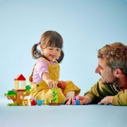 Imagine LEGO DUPLO GRADINA SI CASA DIN COPAC A PURCELUSEI PEPPA 10431