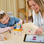 Imagine LEGO GABBYS DOLLHOUSE CREATII MESTESUGITE CU BEBE CUTIUTA 10795