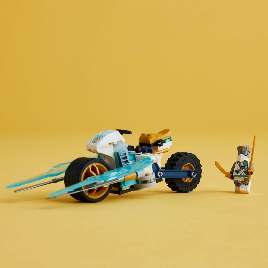 Imagine Lego Ninjago Motocicleta de gheață a lui Zane 71816