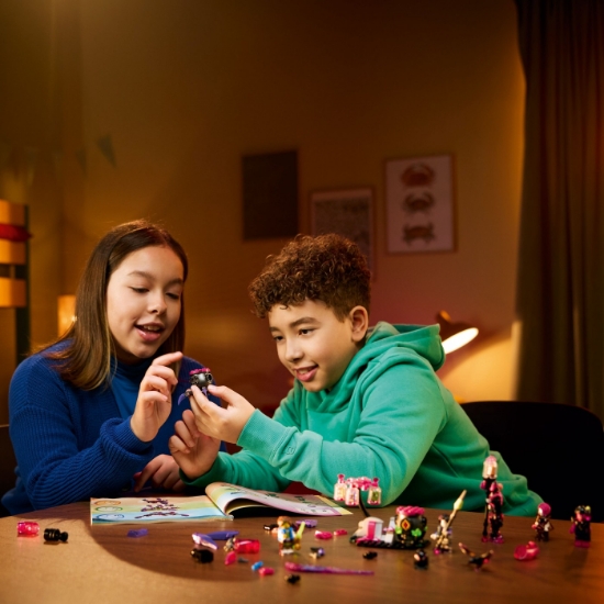 Imagine LEGO DREAMZzz Creaturile de coșmar ale Vrăjitoarei din Never 71483
