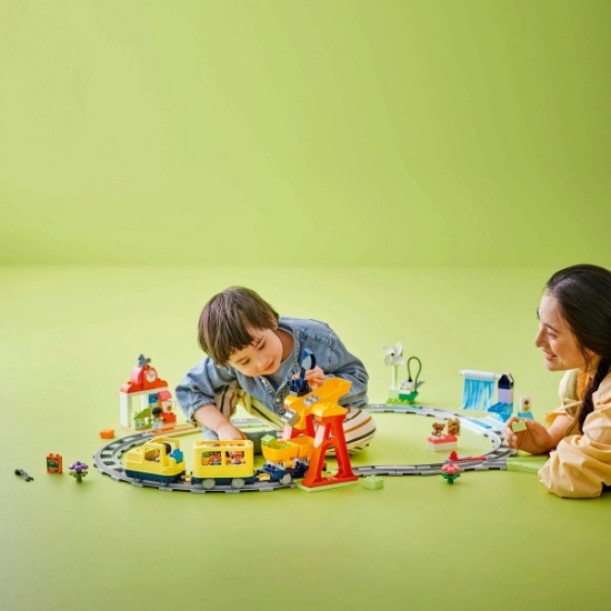 Imagine LEGO DUPLO Tren comunitar interactiv 10428