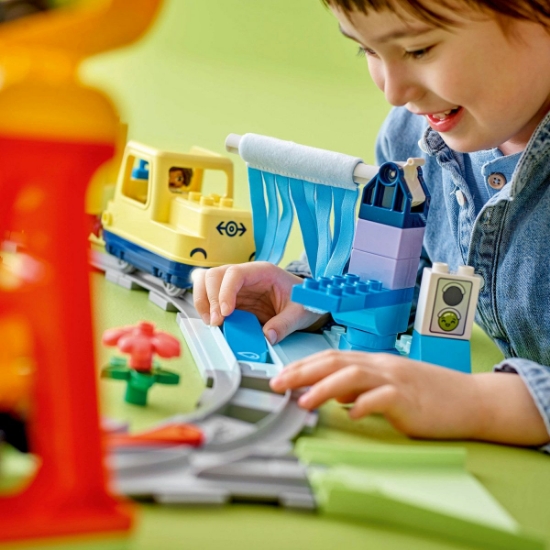 Imagine LEGO DUPLO Tren comunitar interactiv 10428