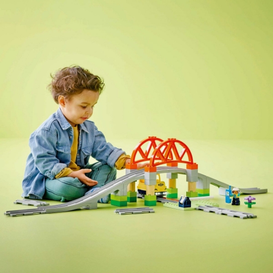 Imagine LEGO DUPLO Set de extindere pod cu șine de cale ferată 10426