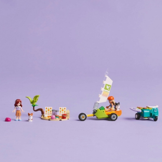 Imagine Lego Friends aventuri cu căței la surfing și pe scuter 42641