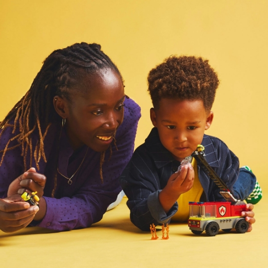 Imagine Lego City Camion de pompieri cu scară 60463