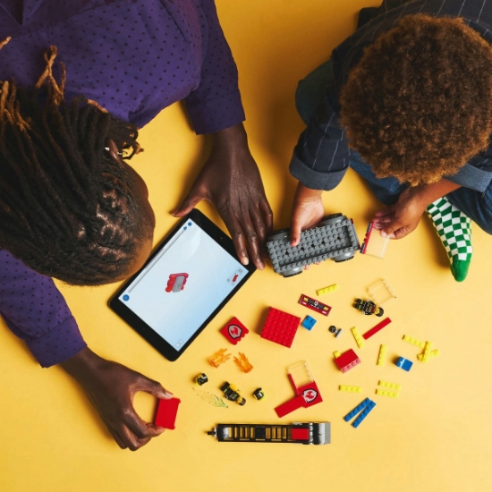 Imagine Lego City Camion de pompieri cu scară 60463