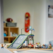Imagine Lego City Fără limite: Rampa pentru curse de mașini 60460