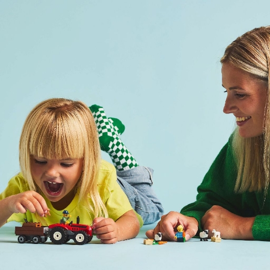 Imagine Lego City Tractor de Fermă Roșu cu Remorcă și Oi 60461