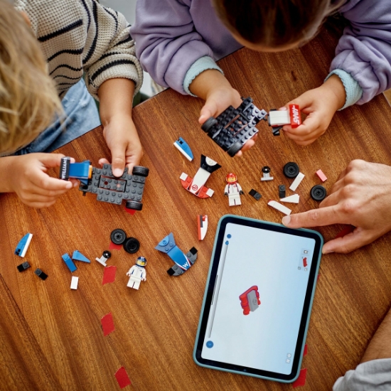 Imagine Lego City Mașini de curse F1 Williams Racing și Haas F1 60464