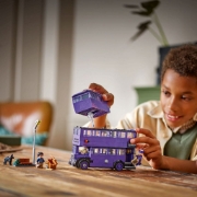 Imagine LEGO Harry Potter™ Aventura cu Knight Bus 76446