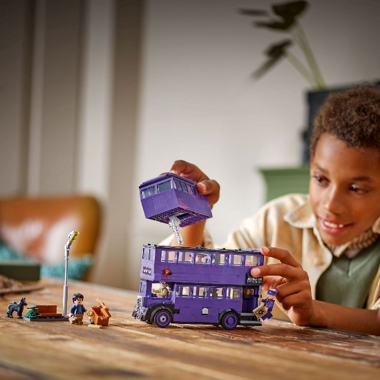 Imagine LEGO Harry Potter™ Aventura cu Knight Bus 76446