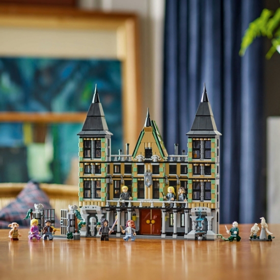Imagine LEGO Harry Potter™ Conacul Malfoy 76453
