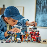 Imagine LEGO CITY CIMITIR DE MASINI VECHI 60472