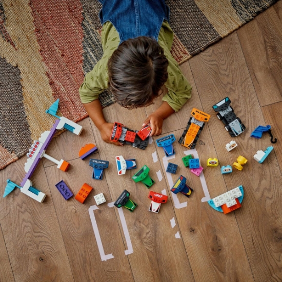 Imagine LEGO DUPLO Echipa F1: Mașini și piloți de curse 10445