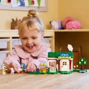 Imagine LEGO ANIMAL CROSSING MAGAZINUL DE HAINE DETINUT DE ABLE SISTERS 77055