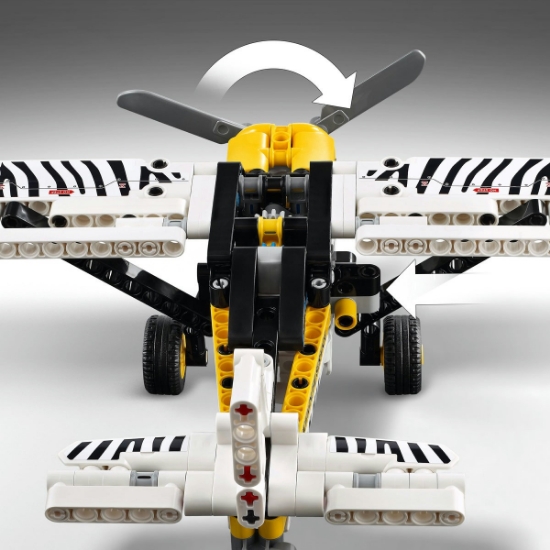 Imagine LEGO Technic Avion pentru zone greu accesibile 42198
