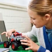 Imagine LEGO TECHNIC MONSTER JAM THUNDERROARUS PULL-BACK 42200