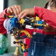 Imagine LEGO TECHNIC SUBMARIN DE CERCETARE 42201