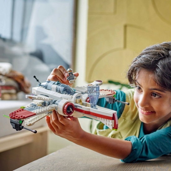 Imagine  Lego Star Wars TM Nava de luptă stelară ARC-170 75402