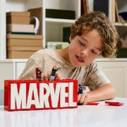 Imagine LEGO SUPER HEROES SIGLA SI MINIFIGURINE MARVEL 76313