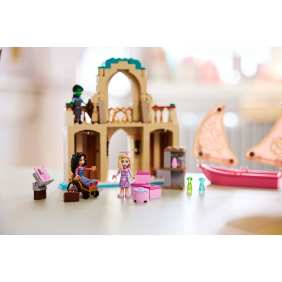 Imagine LEGO Wicked Glinda, Elphaba și Nessarose la Universitatea Shiz 75681