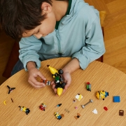Imagine LEGO DESPICABLE ME4 MINIONII SI MASINA BANANA 75580