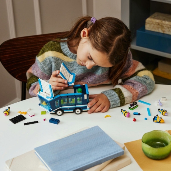 Imagine Lego Despicable Me4 Autobuzul de petrecere al minionilor 75581