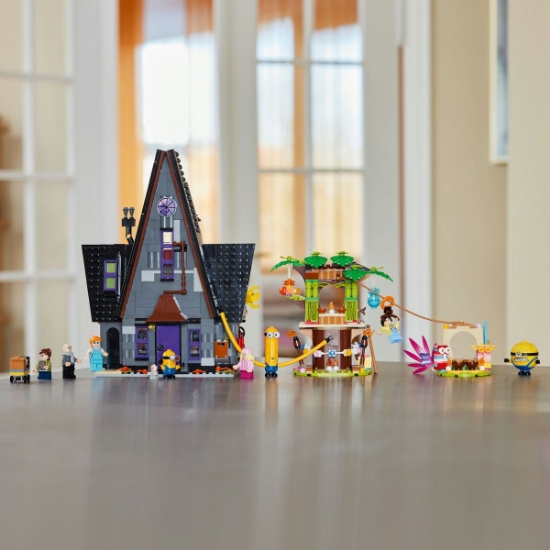 Imagine LEGO Despicable Me4 Reședința de familie a lui Gru și a minionilor 75583