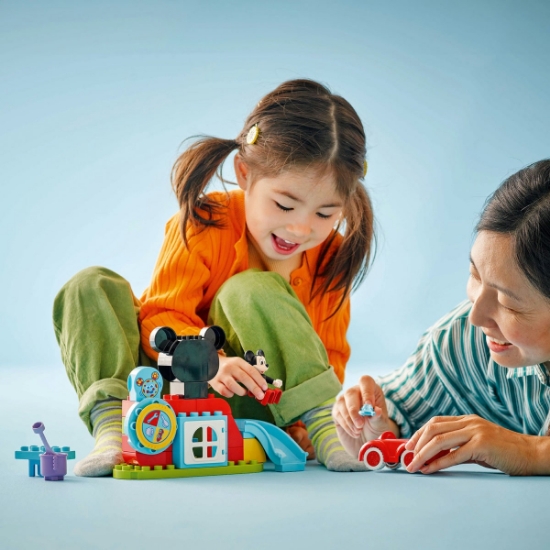 Imagine LEGO DUPLO Clubul și mașina lui Mickey Mouse 10454