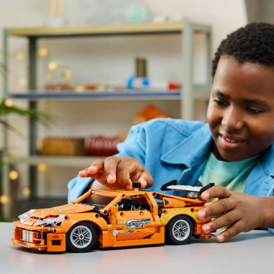 Imagine Lego Technic Fast and Furious Toyota Supra MK4 42204
