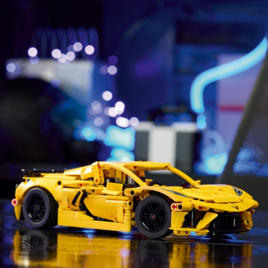 Imagine Lego Technic Chevrolet Corvette Stingray 42205