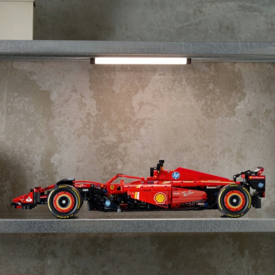 Imagine Lego Technic Mașina F1 Ferrari SF-24 42207