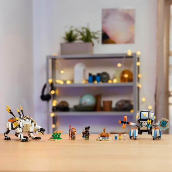 Imagine LEGO Horizon Adventures Aloy și Varl vs Shell-Walker și Sawtooth 77037