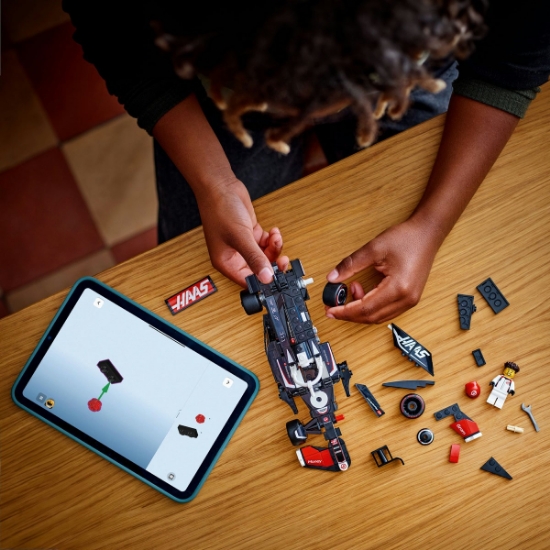 Imagine LEGO SPEED CHAMPIONS Masina de curse F1 MoneyGram Haas VF-24 77250