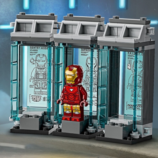 Imagine Lego Super Heroes Laboratorul lui Iron Man Sala armurilor 76315