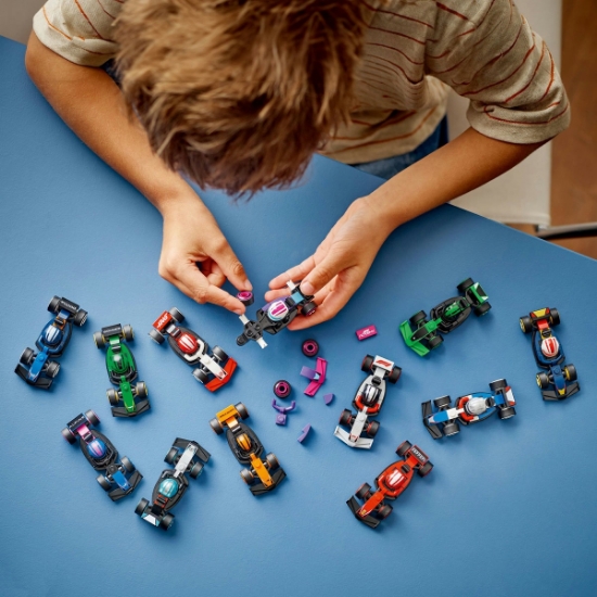 Imagine LEGO Formula 1 Mașini de curse F1 de colecție 71049
