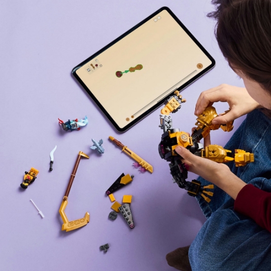 Imagine Lego Ninjago Robotul de luptă Spinjitzu a lui Arin 71839