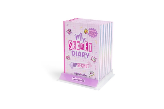 Imagine MARTINELIA SUPER GIRL TRUSA DE MACHIAJ IN FORMA DE CARTE