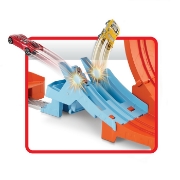 Imagine Hot Wheels circuit rapid cu lansator pentru cascadorii și mașinuță exclusivă