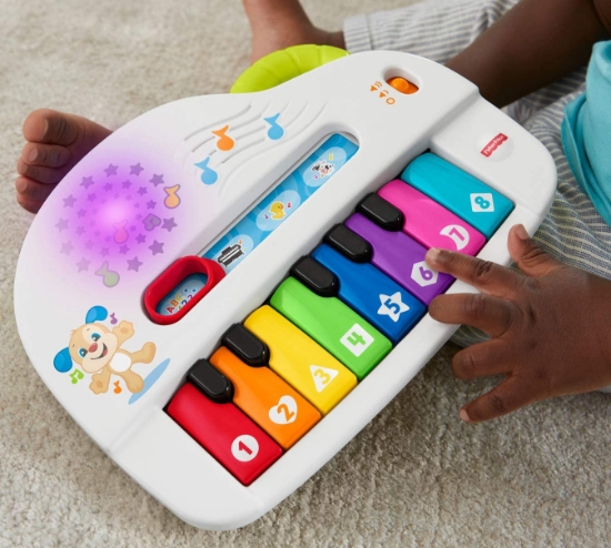 Imagine Fisher Price – Pianul interactiv în limba română