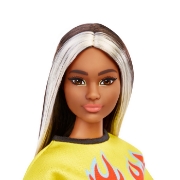 Imagine PAPUSA BARBIE FASHIONISTA BRUNETA CU SUVITE BLONDE