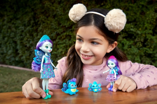 Imagine ENCHANTIMALS SET PAPUSI SURORI SI ANIMALUTELE LOR PATTER PEACOCK SI FLAP SI PIERA PEACOCK SI FEATHER