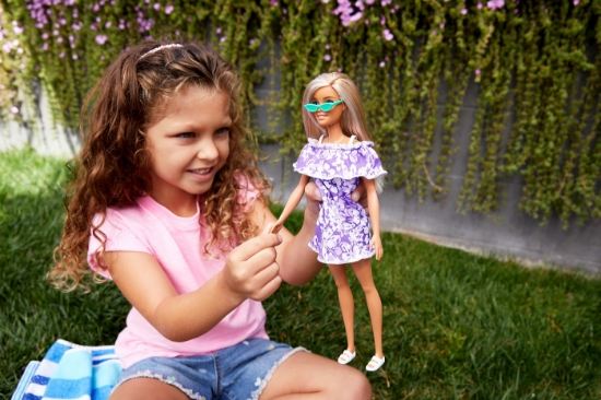 Imagine BARBIE TRAVEL PAPUSABARBIE ANIVERSARE 50 DE ANI MALIBU BLONDA