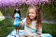 Imagine BARBIE TRAVEL PAPUSA BARBIE ANIVERSARE 50 DE ANI MALIBU BRUNETA