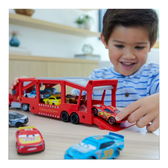 Imagine Cars transportatorul Mack