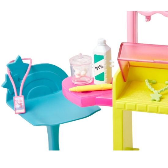 Imagine BARBIE PAPUSA BARBIE SKIPPER FIRST JOBS EAR PIERCER