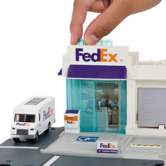 Imagine Matchbox set Action Drivers – Centrul de colete FedEx
