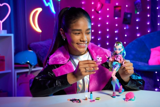 Imagine MONSTER HIGH PAPUSA LAGOONA BLUE CU ANIMALUT SI ACCESORII