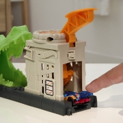 Imagine Hot Wheels City pista inamicilor pizzerie